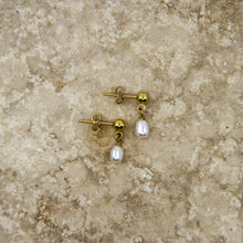 Load image into Gallery viewer, Pearl Droplet Earrings